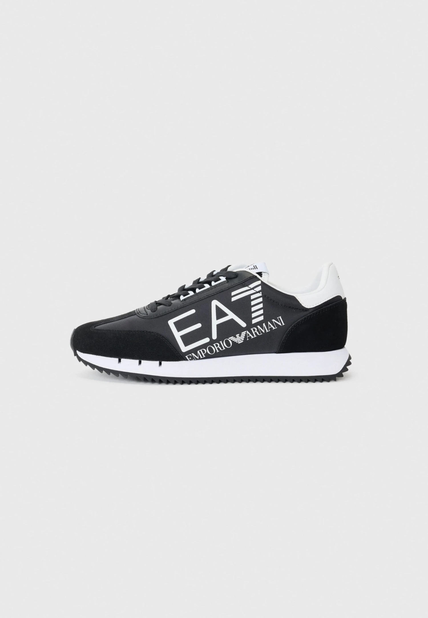 EA7 Emporio Armani UNISEX - Trainers - White/black Eagle 3 EA7 Emporio Armani UNISEX - Trainers - White/black Eagle