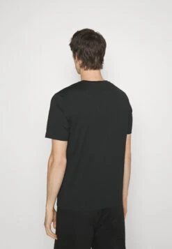 Emporio Armani Print T-Shirt - Nero 9 Emporio Armani Print T-Shirt - Nero -Total Wear Store 8a48162f77f842fc97475554ca8191e0