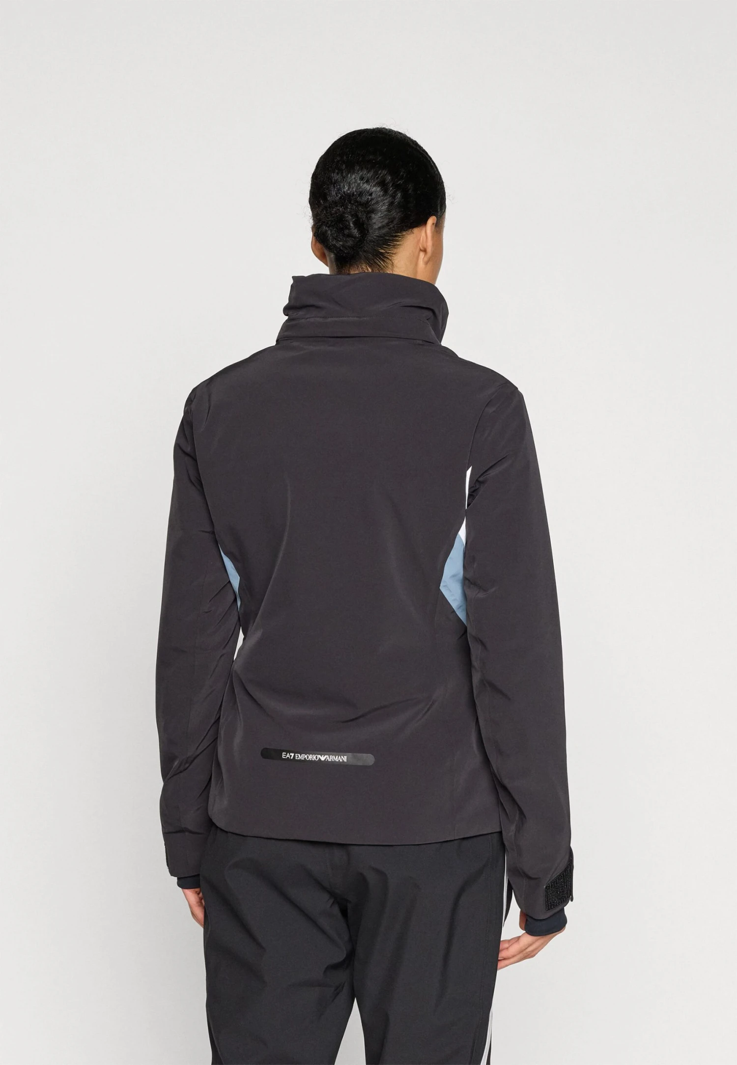 EA7 Emporio Armani CORTINA COLORBLOCK - Ski Jacket - Black 7 EA7 Emporio Armani CORTINA COLORBLOCK - Ski Jacket - Black - Image 5