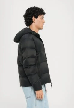 EA7 Emporio Armani MOUNTAIN POLAR LOGO FREE STYLE - Winter Jacket - Black -Total Wear Store 8c7a1deb13fd41dbb0b3a1ef72e9764a