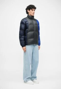 EA7 Emporio Armani MOUNTAIN JACKET - Winter Jacket - Asphalt -Total Wear Store 8d3043874e4e4e5ab0cde7f9345aca9c