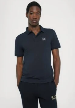 EA7 Emporio Armani TRAIN VISIBILITY POLO - Polo Shirt - Blue/cream -Total Wear Store 8d9be480ff6d47f1958c8d5b89b7db69