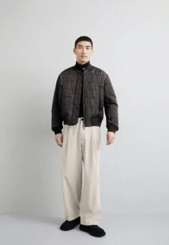 Emporio Armani Blouson - Bomber Jacket - Nero -Total Wear Store 8ee8e6365b974e3e927bf8226a896b27