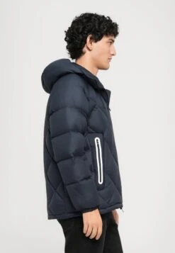 EA7 Emporio Armani MOUNTAIN QUILTED JACKET - Down Jacket - Armani -Total Wear Store 8f1a7225ef8847738c71fb7f8352a003