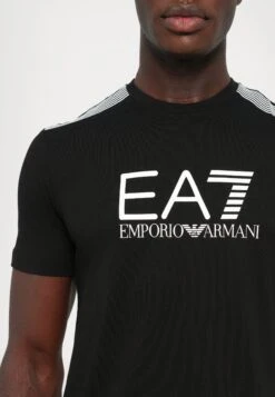 EA7 Emporio Armani TRAIN LINES TEE - Print T-shirt - Black Beauty -Total Wear Store 8fb6883121904aad8de1a81525f7f4fc