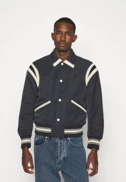 Emporio Armani Bomber Jacket - Blu Navy -Total Wear Store 904a273d00564f76a6dc5625ac9c55bd