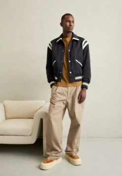 Emporio Armani Bomber Jacket - Nero 12 Emporio Armani Bomber Jacket - Nero -Total Wear Store 92961ee86bbd44c3b90b038db91f2256