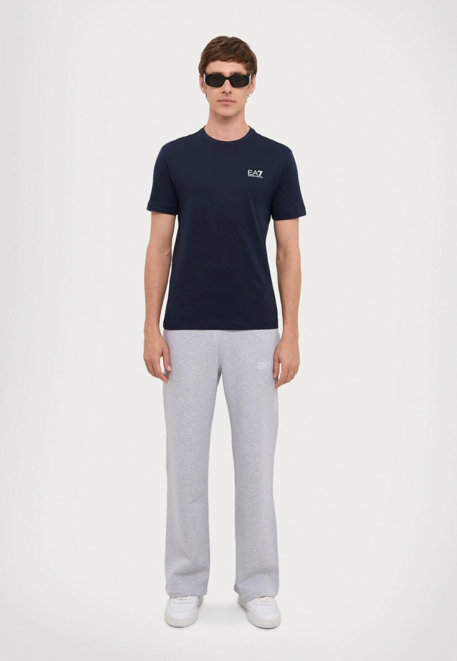 EA7 Emporio Armani TRAIN CORE TEE - Basic T-shirt - Armani Blue 4 EA7 Emporio Armani TRAIN CORE TEE - Basic T-shirt - Armani Blue - Image 2