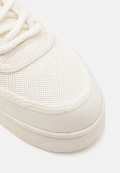 Emporio Armani SHOES - Trainers - Off-white -Total Wear Store 92dced6fc87846369bf3298f8218f19a