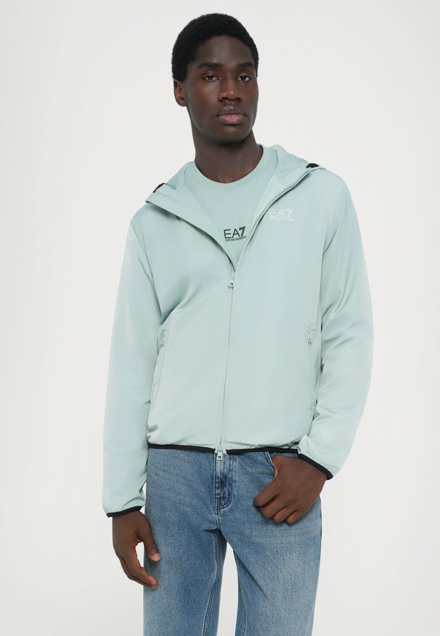 EA7 Emporio Armani TRAIN CORE JACKET - Light Jacket - Blue Surf 7 EA7 Emporio Armani TRAIN CORE JACKET - Light Jacket - Blue Surf - Image 5