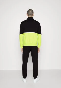 EA7 Emporio Armani Tracksuit Set - Tracksuit - Black/Green 12 EA7 Emporio Armani Tracksuit Set - Tracksuit - Black/Green -Total Wear Store 9544c1987f3e4c8a89e5f0221bb32c7b