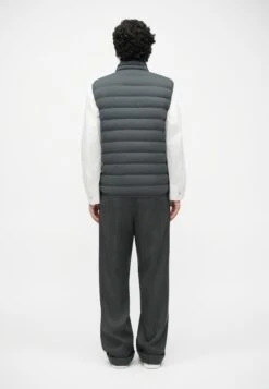 EA7 Emporio Armani MOUNTAIN - Waistcoat - Asphalt 14 EA7 Emporio Armani MOUNTAIN - Waistcoat - Asphalt -Total Wear Store 955aa440745846948a0cdb0fa088f720