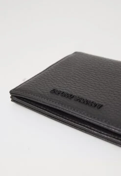 Emporio Armani COMPACT WALLET UNISEX - Wallet - Black Beauty -Total Wear Store 96bda5fc2c36423db2a6b01b6ff5284e