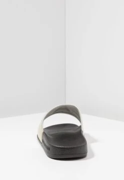 EA7 Emporio Armani Visibility Unisex - Mules - Shiny Gold/Black 11 EA7 Emporio Armani Visibility Unisex - Mules - Shiny Gold/Black -Total Wear Store 974e2398f80a4a83a9e741b4f83c47af