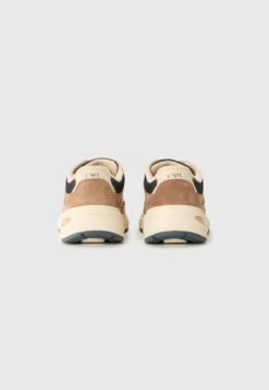 Emporio Armani Trainers - Brown/beige/gold-coloured -Total Wear Store 9756fd2442a94d259287e9002d0cfa20
