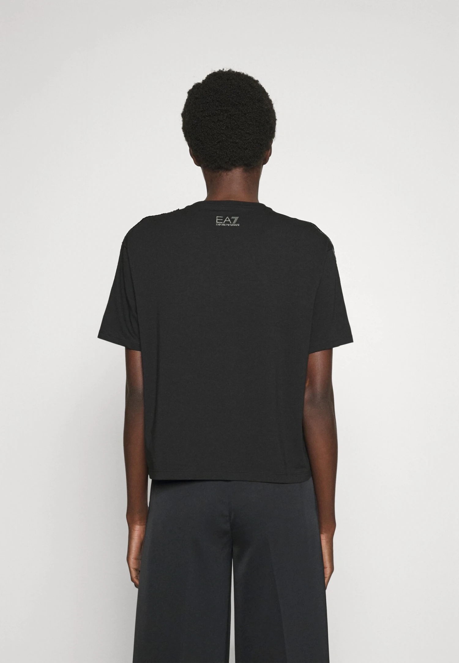 EA7 Emporio Armani Print T-Shirt - Black 5 EA7 Emporio Armani Print T-Shirt - Black - Image 3