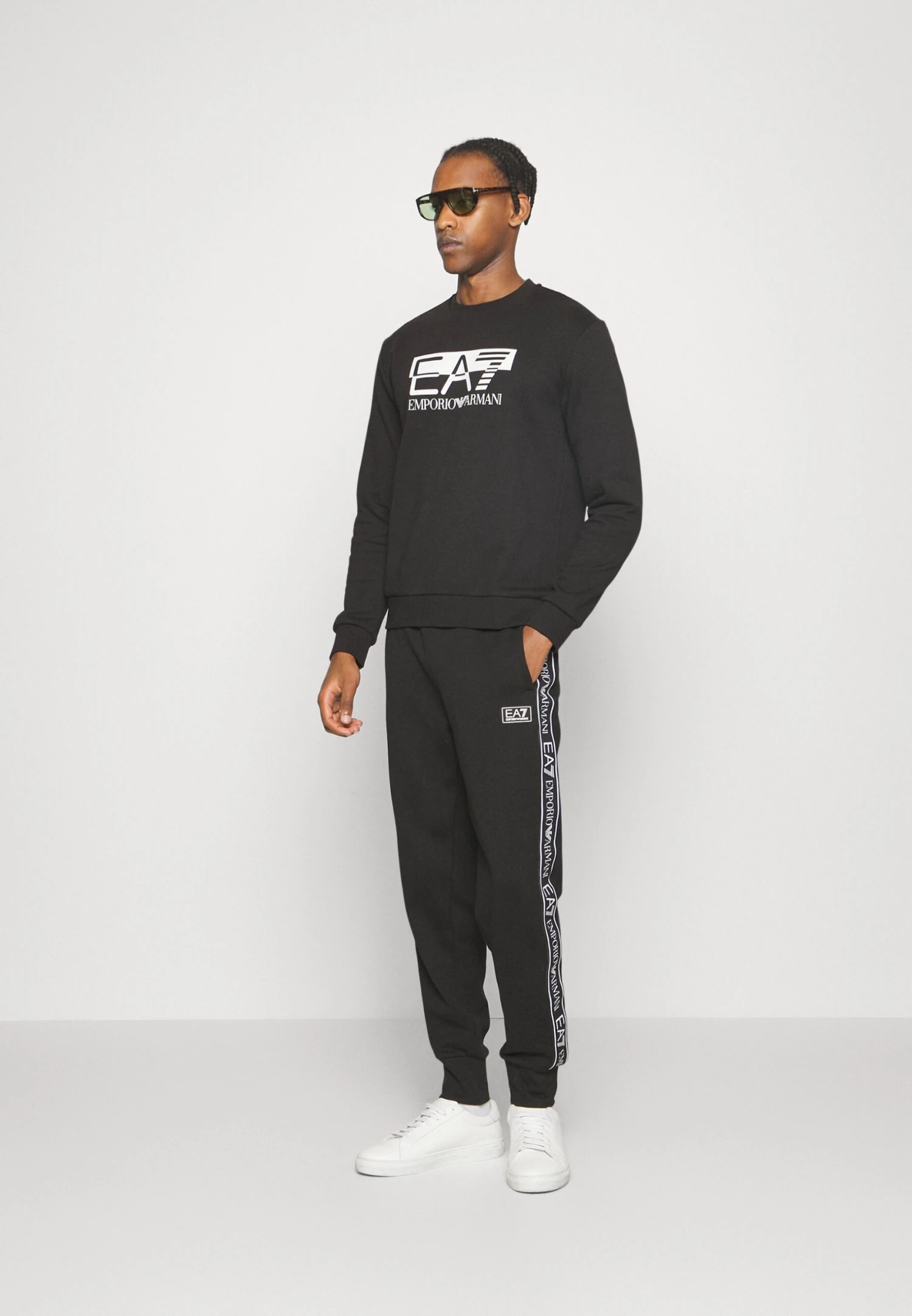 EA7 Emporio Armani Trouser - Tracksuit Bottoms - Nero 4 EA7 Emporio Armani Trouser - Tracksuit Bottoms - Nero - Image 2