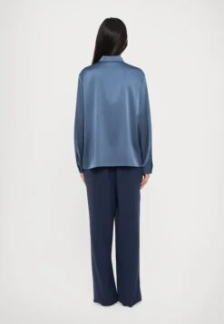 Emporio Armani SHIRT - Button-down Blouse - China Blue 11 Emporio Armani SHIRT - Button-down Blouse - China Blue -Total Wear Store 9b251c4fd91f442d85a6f1c3e380fc76