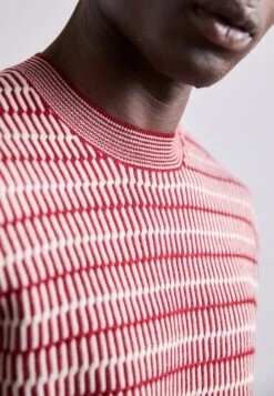 Emporio Armani Jumper - Red/french Oak 14 Emporio Armani Jumper - Red/french Oak -Total Wear Store 9b3878cce37f4f938d26d5bbaad07dcc