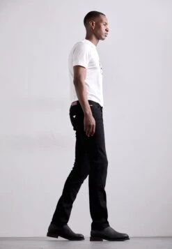 Emporio Armani 5 POCKETS PANT - Slim Fit Jeans - Black Denim -Total Wear Store 9b448f91931745c88cb57cec5da4f0ff