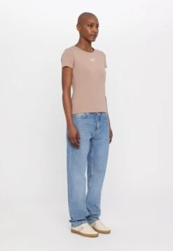 EA7 Emporio Armani Basic T-shirt - Ginger Snap -Total Wear Store 9b4770a5c3a24447b602d0520293ff43