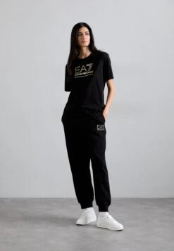 EA7 Emporio Armani TROUSER - Tracksuit Bottoms - Black/gold-coloured 10 EA7 Emporio Armani TROUSER - Tracksuit Bottoms - Black/gold-coloured -Total Wear Store 9b641b93e3fb4402bf8ce91a7a411f14