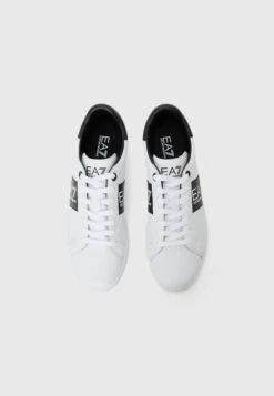 EA7 Emporio Armani UNISEX - Trainers - White/black -Total Wear Store 9bd08b486e3b4563be112766b1454dc4
