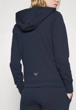 EA7 Emporio Armani Set - Tracksuit - Navy/Gold 14 EA7 Emporio Armani Set - Tracksuit - Navy/Gold -Total Wear Store 9c164df9c9054cddaaf32cf9750fefeb