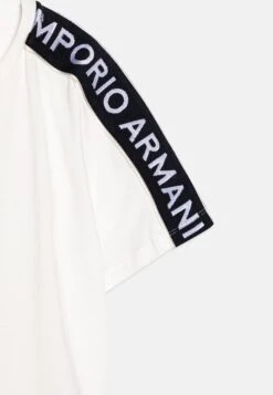 Emporio Armani Unisex - Print T-Shirt - Bianco -Total Wear Store 9cd555e39d5d4402b2f319a6e0bce3ab