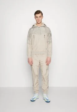 EA7 Emporio Armani Ventus Suit Graphic Set - Tracksuit - Oxford Tan