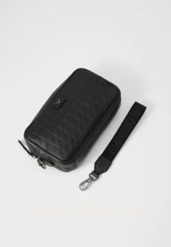 Emporio Armani BEAUTY - Wash Bag - Black Beauty 10 Emporio Armani BEAUTY - Wash Bag - Black Beauty -Total Wear Store 9dde83c3708a434d8cc9953118f483ad