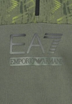 EA7 Emporio Armani LOGO SERIES HOODIE GRAPHIC - Sweatshirt - Beetle -Total Wear Store 9e416b30bf104c8987e8fa60b69bb1d9