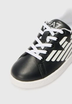 EA7 Emporio Armani UNISEX - Trainers - Black/optic White -Total Wear Store 9e5d47dee0974076823889b52852ea46