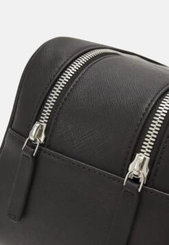 Emporio Armani BEAUTY - Wash Bag - Black -Total Wear Store 9ec4dc9d245e423086de8770a6985353