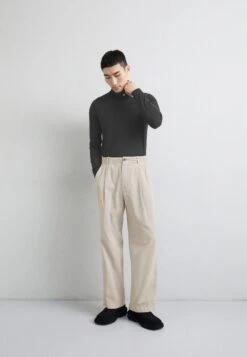 Emporio Armani Jumper - Navy Aquila -Total Wear Store a0cbf59466ae4741b4ebac0711e53474