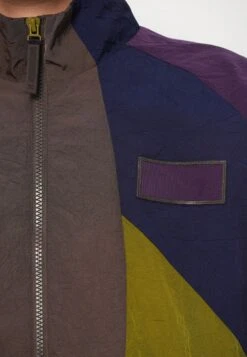 EA7 Emporio Armani TRAIN UNISEX - Light Jacket - Multi Coloured -Total Wear Store a0d23fe1d4b3425aa65d6bcd37b4b2c5