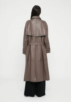 Emporio Armani Trenchcoat - Taupe -Total Wear Store a0f0c08dcdb944158f65fb395bb03faa