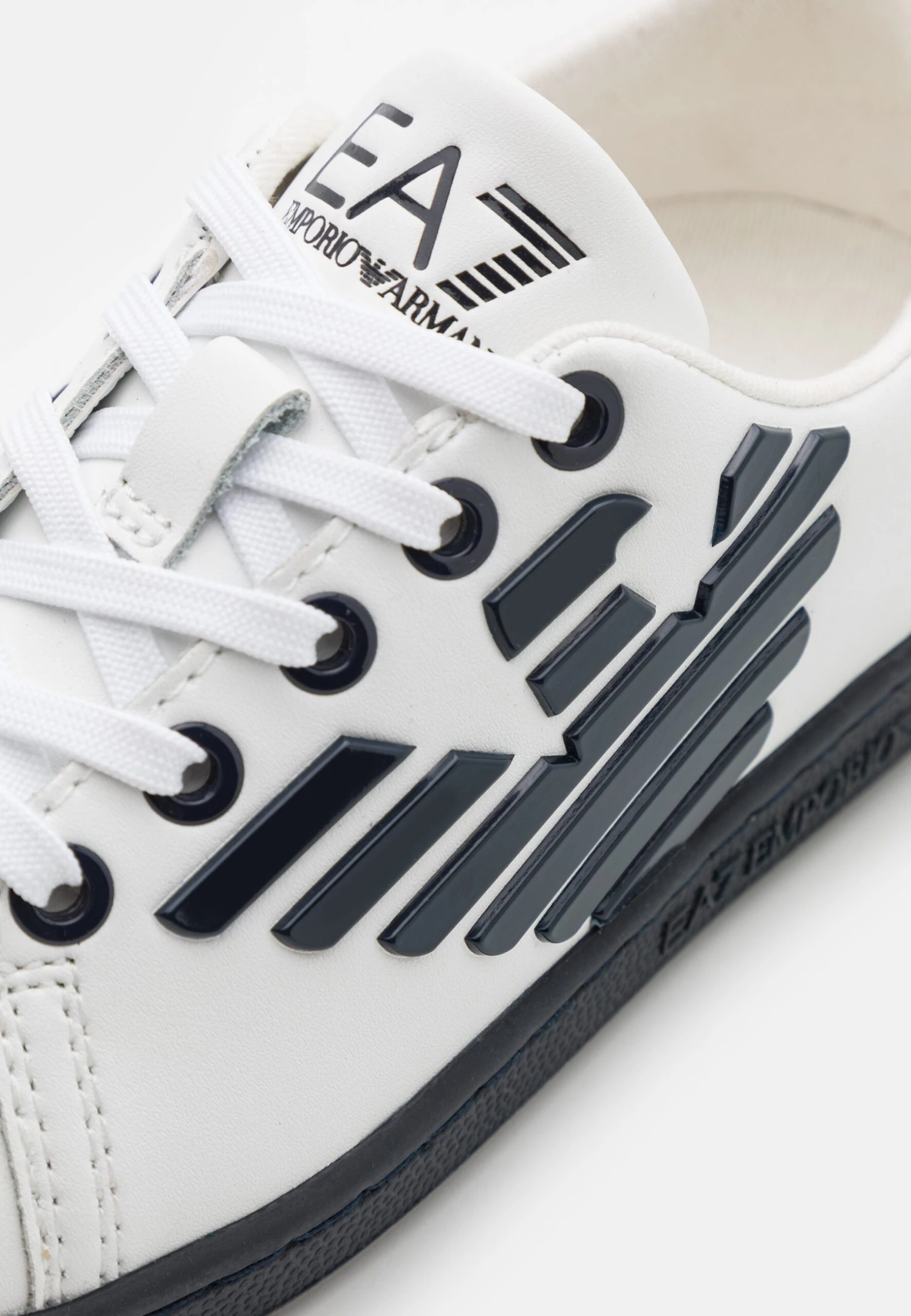 EA7 Emporio Armani Unisex - Trainers - White/Blue 8 EA7 Emporio Armani Unisex - Trainers - White/Blue - Image 6