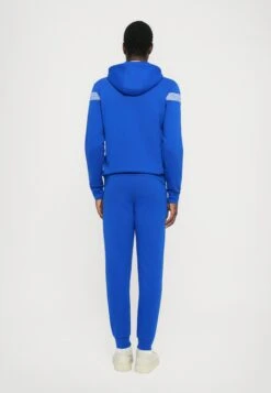 EA7 Emporio Armani TRAIN 7 LINES HOODIE - Hoodie - Surf The Web -Total Wear Store a1af1f1e09144b45a20e5a32d33f05c4