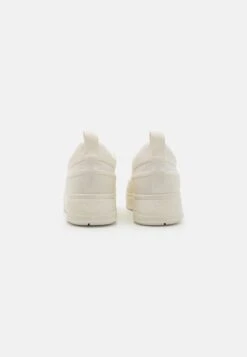 Emporio Armani SHOES - Trainers - Off-white -Total Wear Store a38a0b45d5204c568a24d42bbc831893