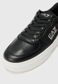 EA7 Emporio Armani PREMIUM COURT UNISEX - Trainers - Black/white -Total Wear Store a42348c6ba034497a29a5cb11905a7b7