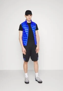 Emporio Armani Basic T-Shirt - Nero -Total Wear Store a4e80cdb790a4e10bd80781f7e57238e