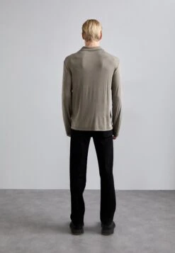 Emporio Armani 5 POCKETS PANT - Straight Leg Jeans - Black Denim -Total Wear Store a560c26542134be6b7b52c48ed42d32f