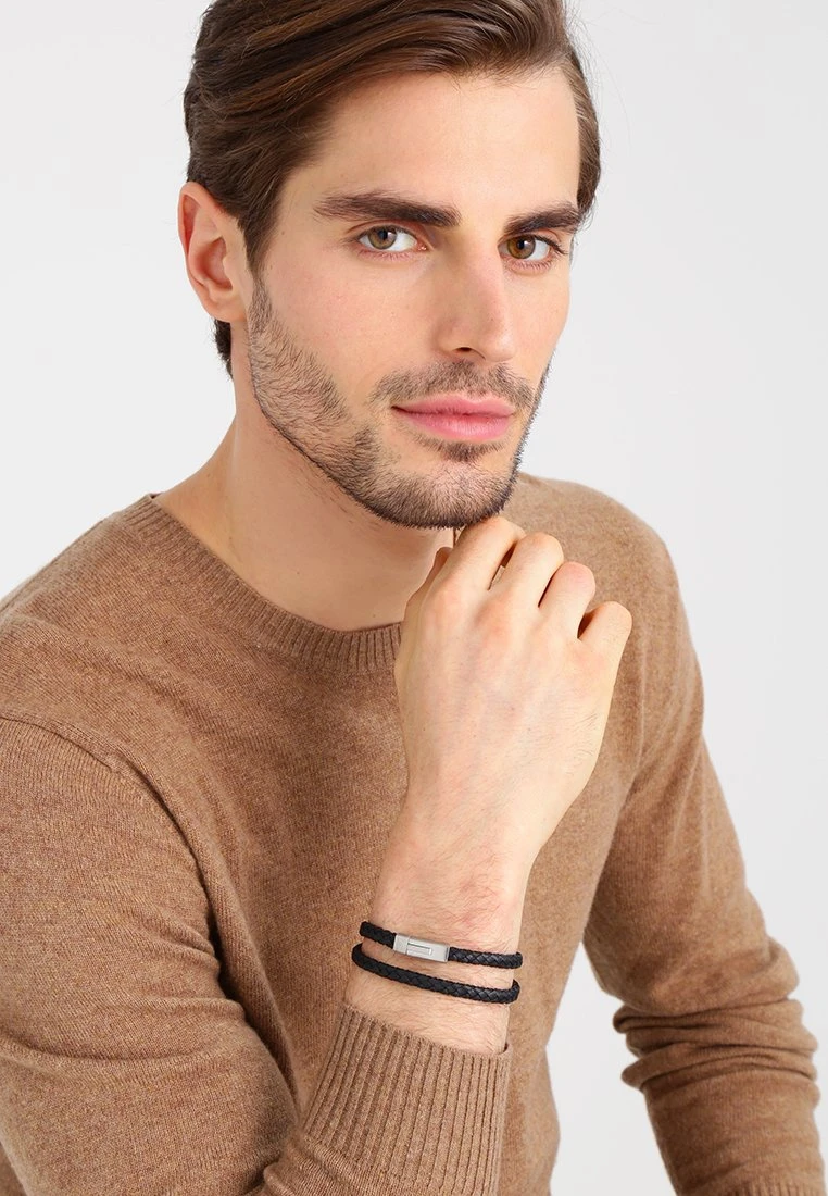 Emporio Armani Signature - Bracelet - Silver-Coloured 3 Emporio Armani Signature - Bracelet - Silver-Coloured