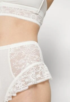 Emporio Armani Thong - Thong -Total Wear Store a6b5786e30204209a2c56c9e099dbffd