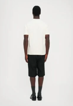 EA7 Emporio Armani TRAIN CORE TEE UNISEX - Basic T-shirt - Vanilla Ice -Total Wear Store a732660519314d8eaefd080b89c0f807