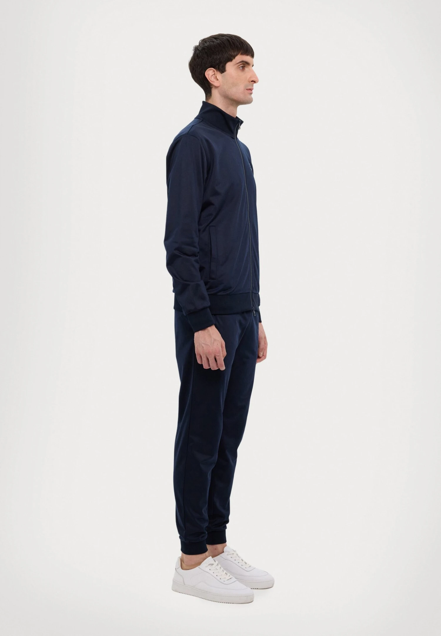 EA7 Emporio Armani TRAIN CORE SUIT - Tracksuit - Blue 3 EA7 Emporio Armani TRAIN CORE SUIT - Tracksuit - Blue