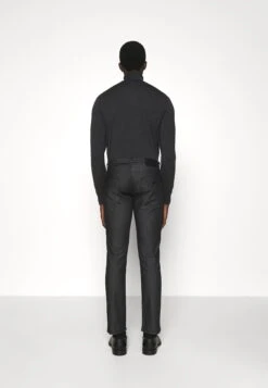 Emporio Armani Pockets Pant - Slim Fit Jeans - Nero -Total Wear Store aaaccc3fafbd4db8baba83596ad4be01