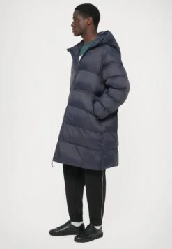 EA7 Emporio Armani MOUNTAIN POLAR BIG LOGO - Winter Coat - Blue -Total Wear Store aaeb0b9a97224d96a6791b2af4c58d5b