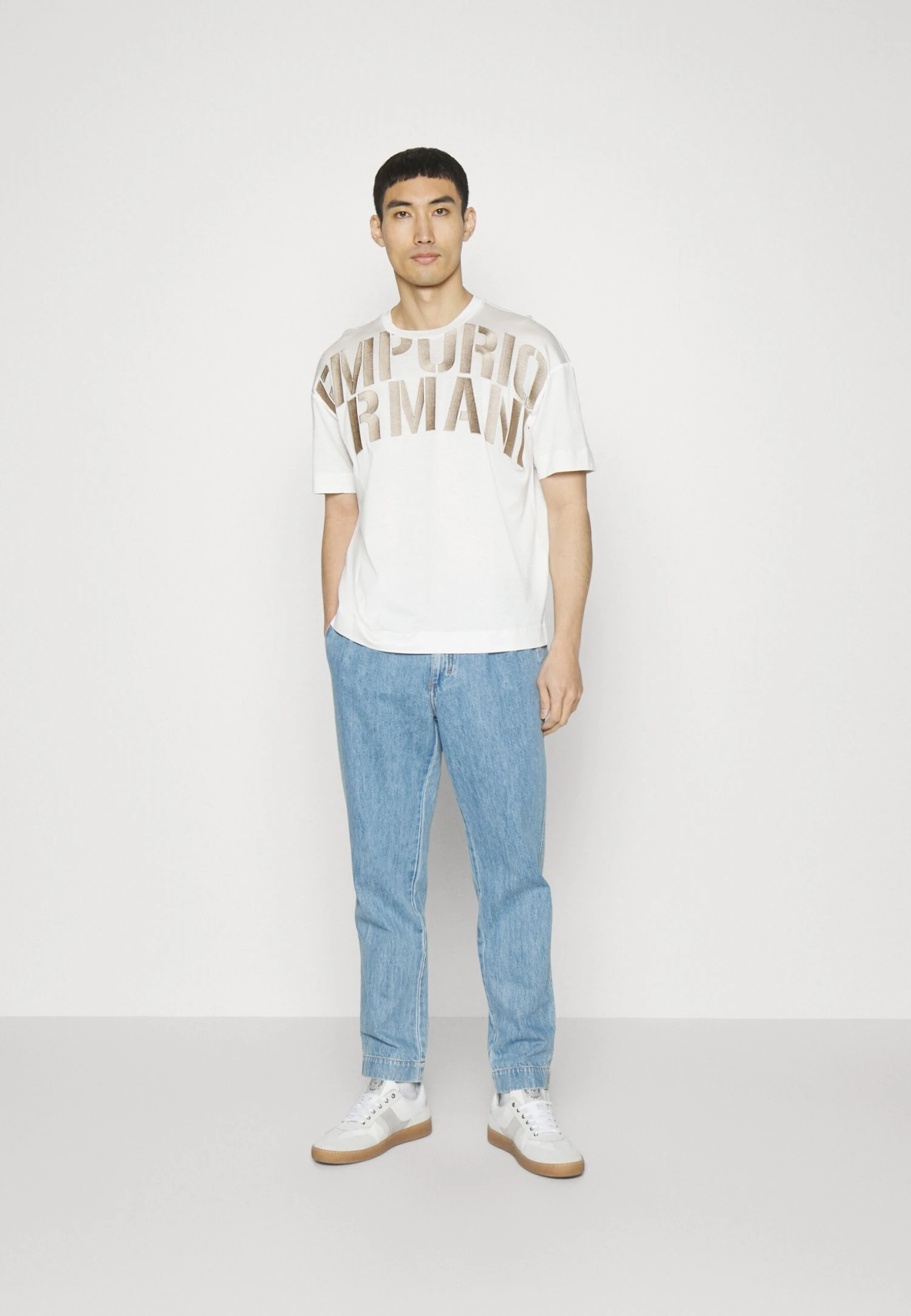 Emporio Armani Print T-Shirt - Bianco Scritta 4 Emporio Armani Print T-Shirt - Bianco Scritta - Image 2